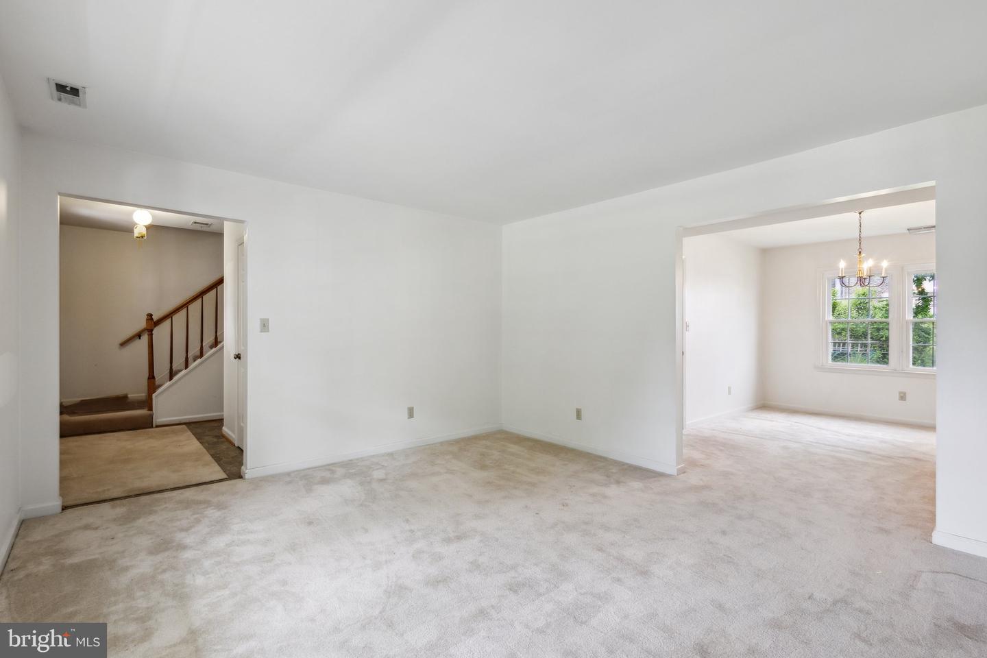 3112 FAIR WOODS PKWY, FAIRFAX, Virginia 22030, 3 Bedrooms Bedrooms, ,2 BathroomsBathrooms,Residential,For sale,3112 FAIR WOODS PKWY,VAFC2006358 MLS # VAFC2006358