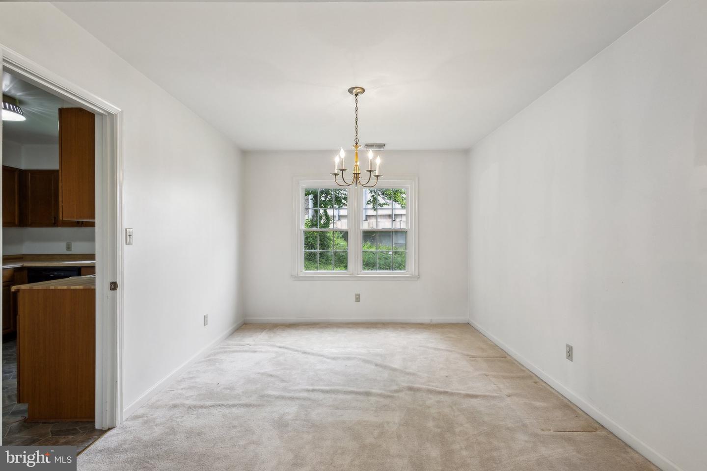 3112 FAIR WOODS PKWY, FAIRFAX, Virginia 22030, 3 Bedrooms Bedrooms, ,2 BathroomsBathrooms,Residential,For sale,3112 FAIR WOODS PKWY,VAFC2006358 MLS # VAFC2006358