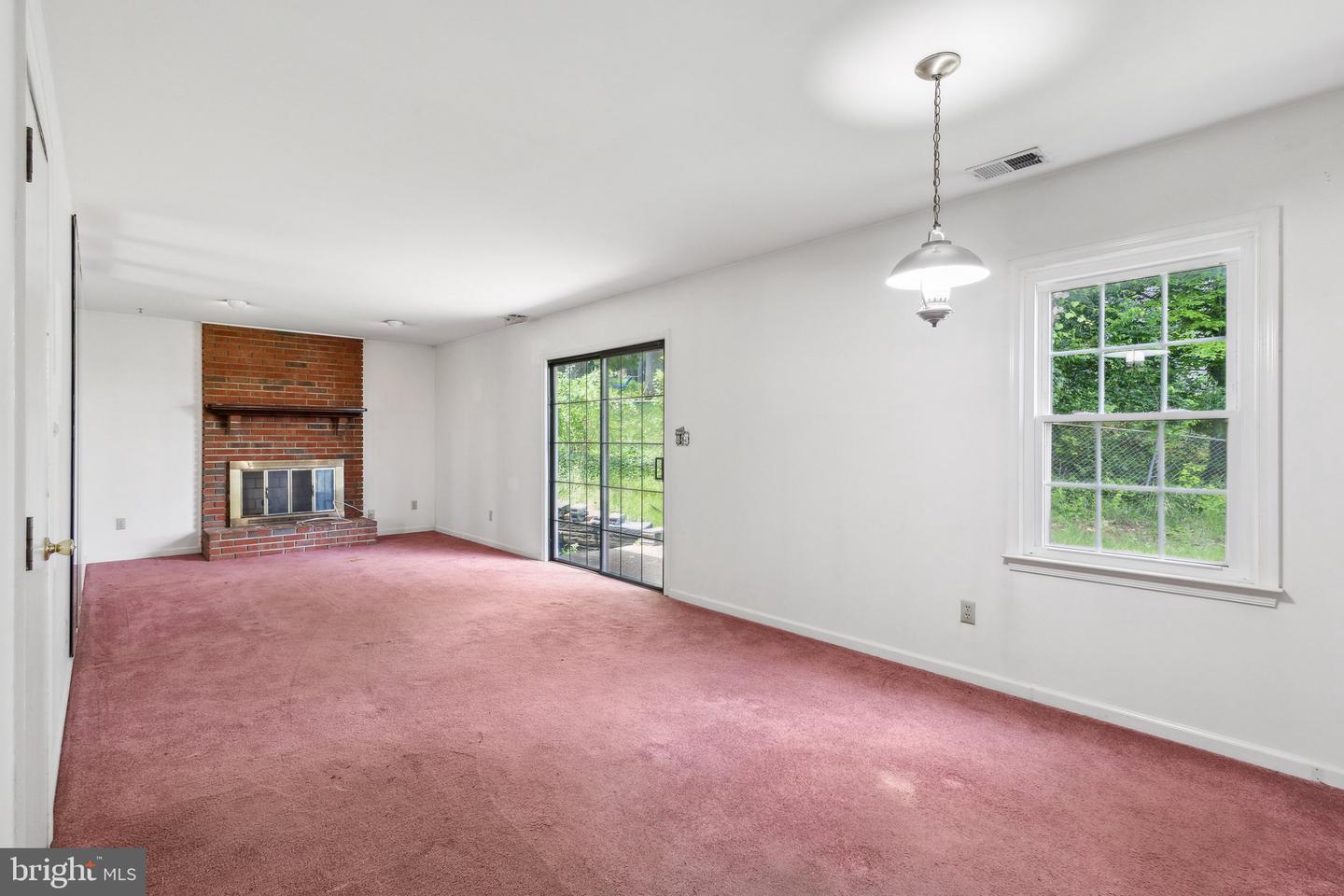3112 FAIR WOODS PKWY, FAIRFAX, Virginia 22030, 3 Bedrooms Bedrooms, ,2 BathroomsBathrooms,Residential,For sale,3112 FAIR WOODS PKWY,VAFC2006358 MLS # VAFC2006358