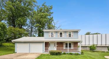 3112 FAIR WOODS PKWY, FAIRFAX, Virginia 22030, 3 Bedrooms Bedrooms, ,2 BathroomsBathrooms,Residential,For sale,3112 FAIR WOODS PKWY,VAFC2006358 MLS # VAFC2006358