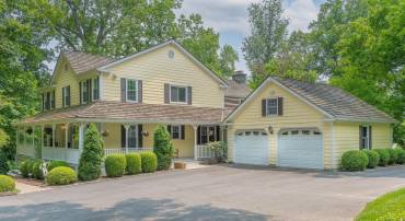 9020 OLD DOMINION DR, MCLEAN, Virginia 22102, 5 Bedrooms Bedrooms, ,4 BathroomsBathrooms,Residential,For sale,9020 OLD DOMINION DR,VAFX2242740 MLS # VAFX2242740