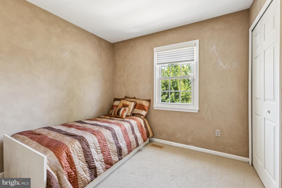 2756 KNOLLSIDE LN, VIENNA, Virginia 22180, 3 Bedrooms Bedrooms, ,1 BathroomBathrooms,Residential,For sale,2756 KNOLLSIDE LN,VAFX2242764 MLS # VAFX2242764