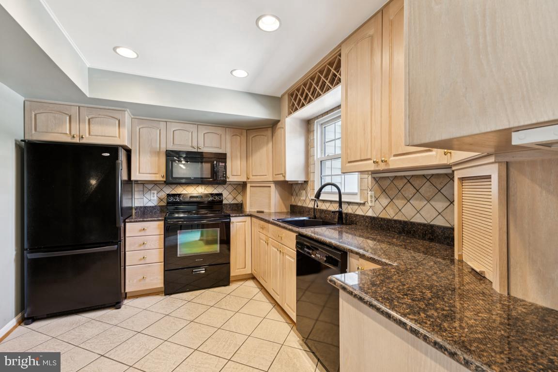 2756 KNOLLSIDE LN, VIENNA, Virginia 22180, 3 Bedrooms Bedrooms, ,1 BathroomBathrooms,Residential,For sale,2756 KNOLLSIDE LN,VAFX2242764 MLS # VAFX2242764
