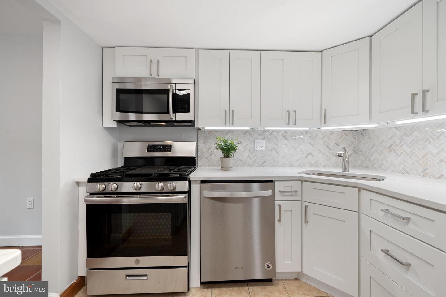 1536 NORTHGATE SQ #21, RESTON, Virginia 20190, 2 Bedrooms Bedrooms, ,1 BathroomBathrooms,Residential,For sale,1536 NORTHGATE SQ #21,VAFX2242846 MLS # VAFX2242846