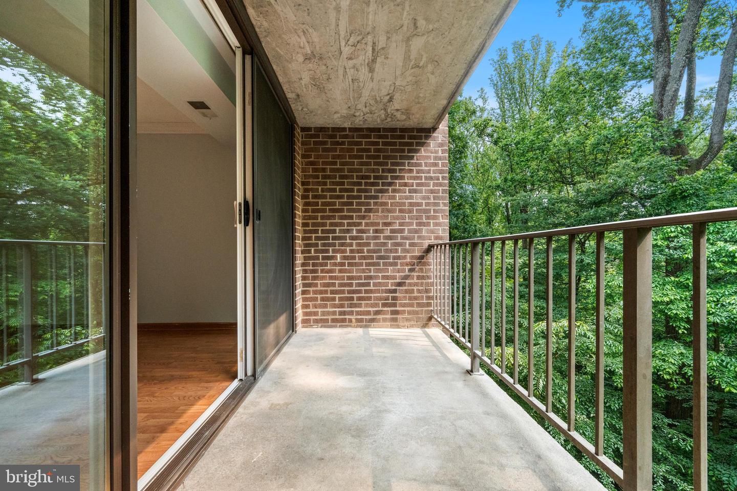 1536 NORTHGATE SQ #21, RESTON, Virginia 20190, 2 Bedrooms Bedrooms, ,1 BathroomBathrooms,Residential,For sale,1536 NORTHGATE SQ #21,VAFX2242846 MLS # VAFX2242846