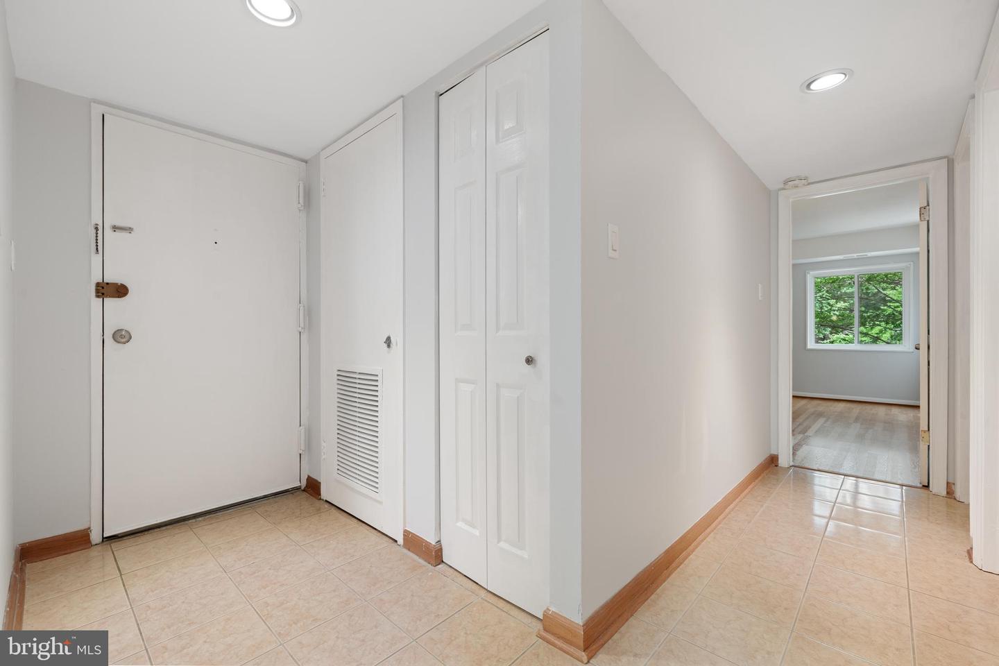 1536 NORTHGATE SQ #21, RESTON, Virginia 20190, 2 Bedrooms Bedrooms, ,1 BathroomBathrooms,Residential,For sale,1536 NORTHGATE SQ #21,VAFX2242846 MLS # VAFX2242846