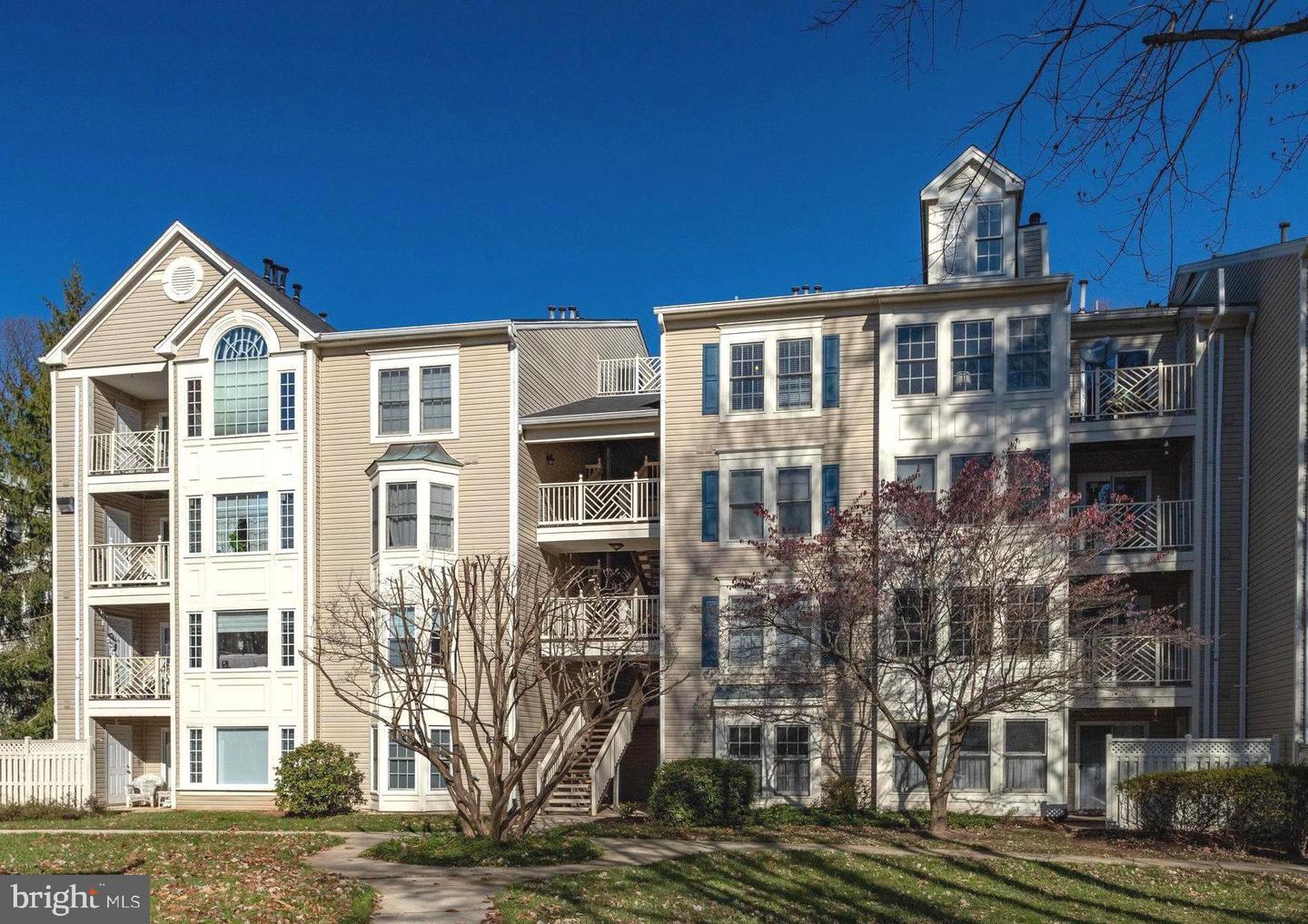 12233 FAIRFIELD HOUSE DR #207B, FAIRFAX, Virginia 22033, 2 Bedrooms Bedrooms, ,2 BathroomsBathrooms,Residential,For sale,12233 FAIRFIELD HOUSE DR #207B,VAFX2242892 MLS # VAFX2242892