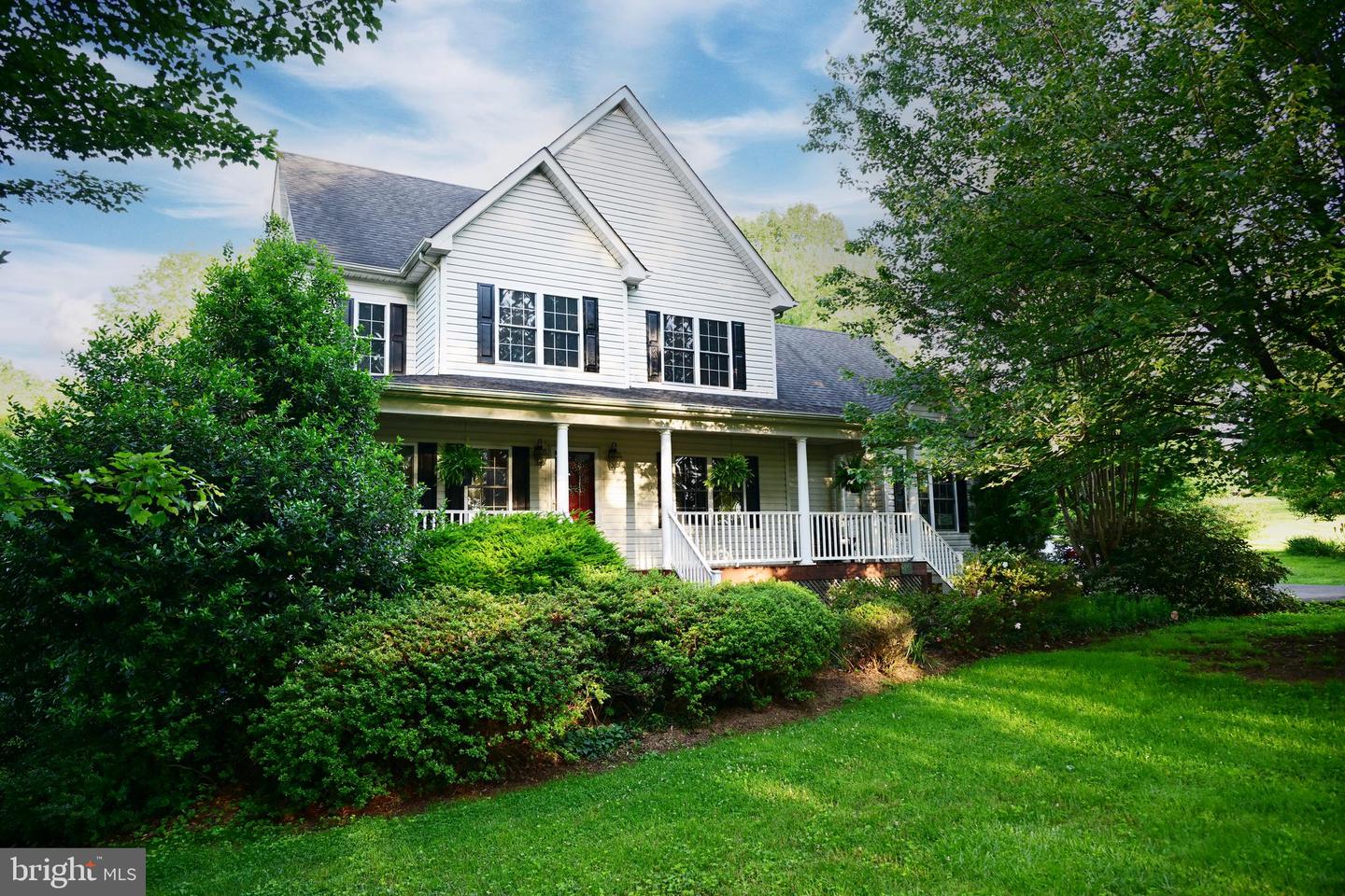 7209 FOX TRL, WARRENTON, Virginia 20186, 3 Bedrooms Bedrooms, 8 Rooms Rooms,2 BathroomsBathrooms,Residential,For sale,7209 FOX TRL,VAFQ2016752 MLS # VAFQ2016752