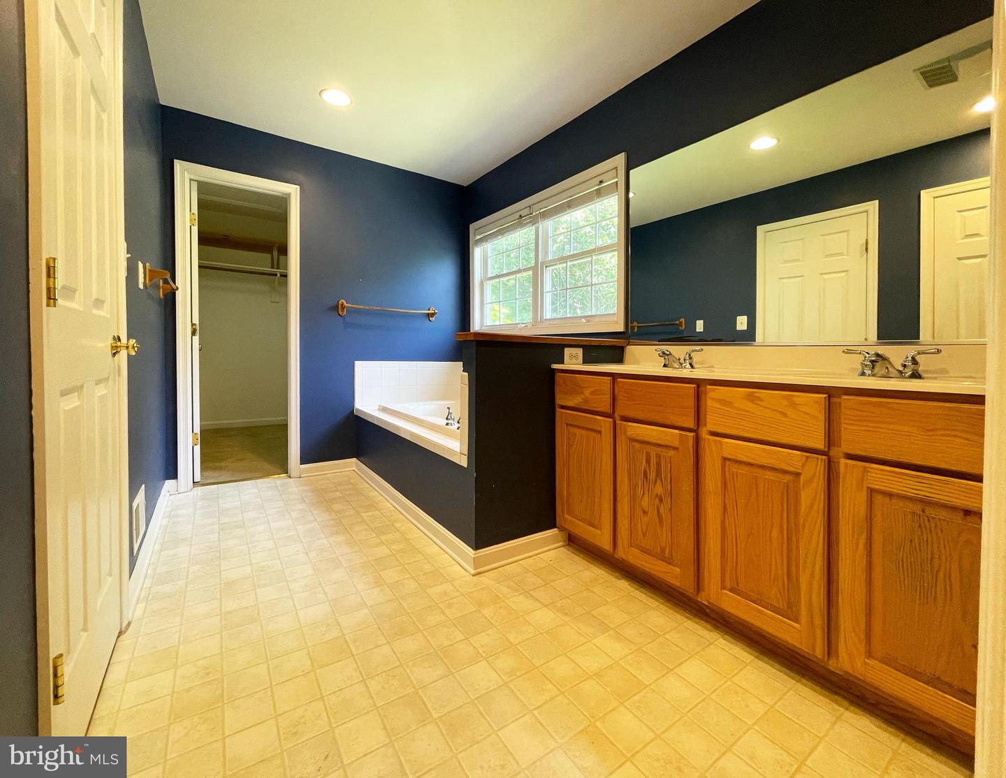 7209 FOX TRL, WARRENTON, Virginia 20186, 3 Bedrooms Bedrooms, 8 Rooms Rooms,2 BathroomsBathrooms,Residential,For sale,7209 FOX TRL,VAFQ2016752 MLS # VAFQ2016752