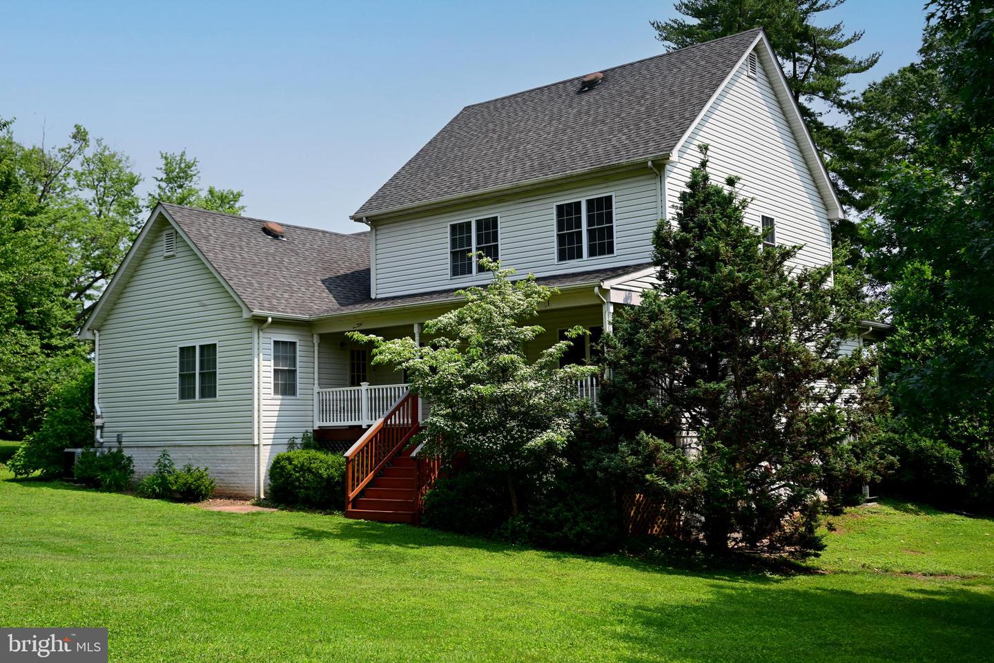 7209 FOX TRL, WARRENTON, Virginia 20186, 3 Bedrooms Bedrooms, 8 Rooms Rooms,2 BathroomsBathrooms,Residential,For sale,7209 FOX TRL,VAFQ2016752 MLS # VAFQ2016752