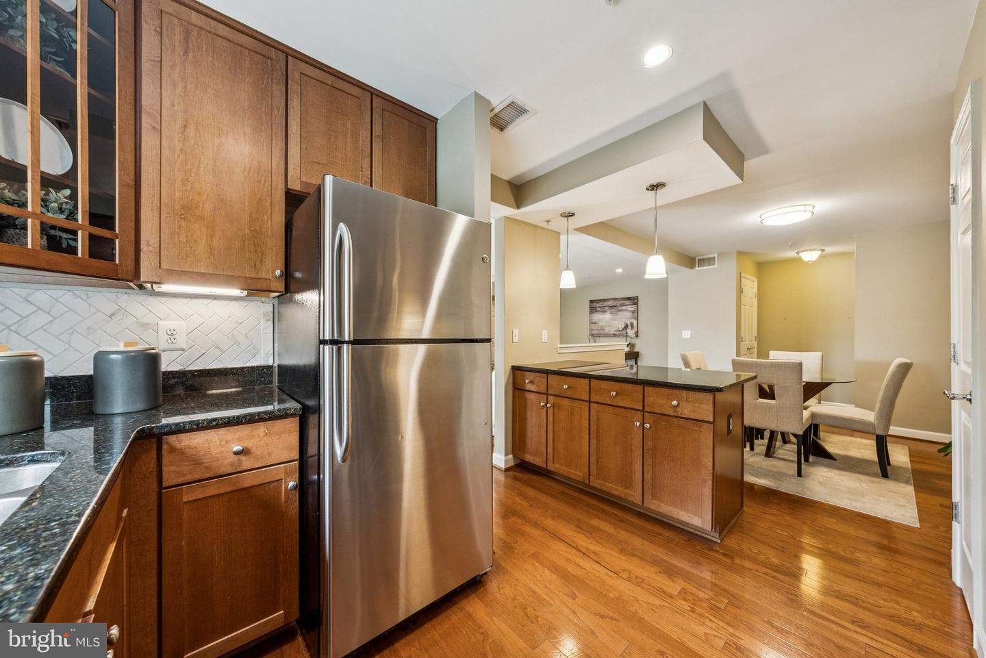 4089 S FOUR MILE RUN DR #203, ARLINGTON, Virginia 22204, 2 Bedrooms Bedrooms, ,2 BathroomsBathrooms,Residential,For sale,4089 S FOUR MILE RUN DR #203,VAAR2058108 MLS # VAAR2058108