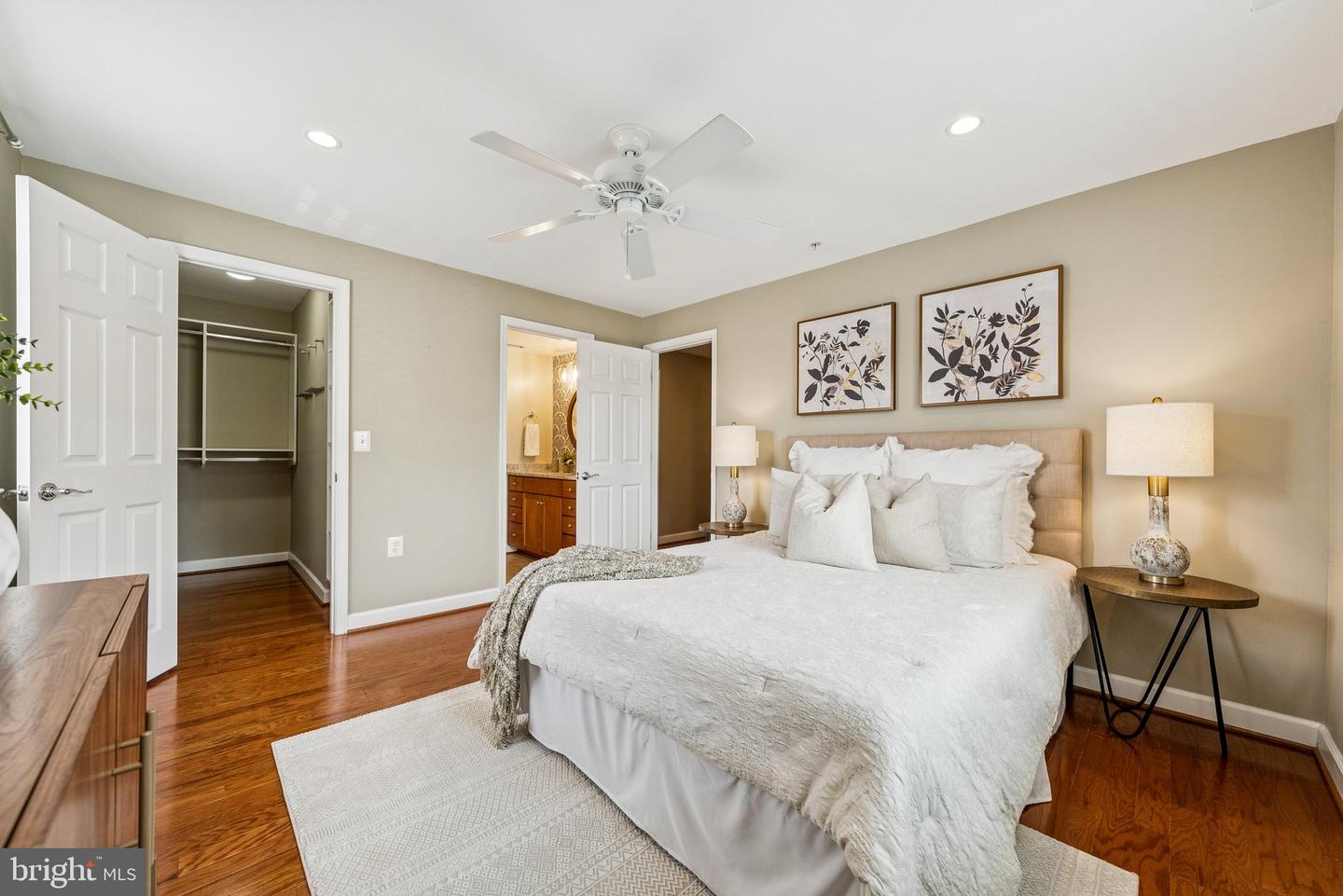 4089 S FOUR MILE RUN DR #203, ARLINGTON, Virginia 22204, 2 Bedrooms Bedrooms, ,2 BathroomsBathrooms,Residential,For sale,4089 S FOUR MILE RUN DR #203,VAAR2058108 MLS # VAAR2058108