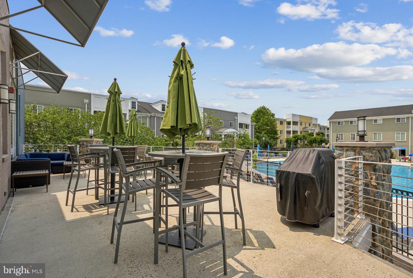 4089 S FOUR MILE RUN DR #203, ARLINGTON, Virginia 22204, 2 Bedrooms Bedrooms, ,2 BathroomsBathrooms,Residential,For sale,4089 S FOUR MILE RUN DR #203,VAAR2058108 MLS # VAAR2058108
