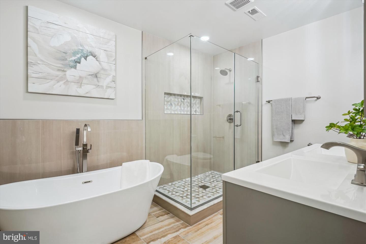 4499 LARCHMONT CT, DUMFRIES, Virginia 22025, 4 Bedrooms Bedrooms, ,3 BathroomsBathrooms,Residential,For sale,4499 LARCHMONT CT,VAPW2095474 MLS # VAPW2095474