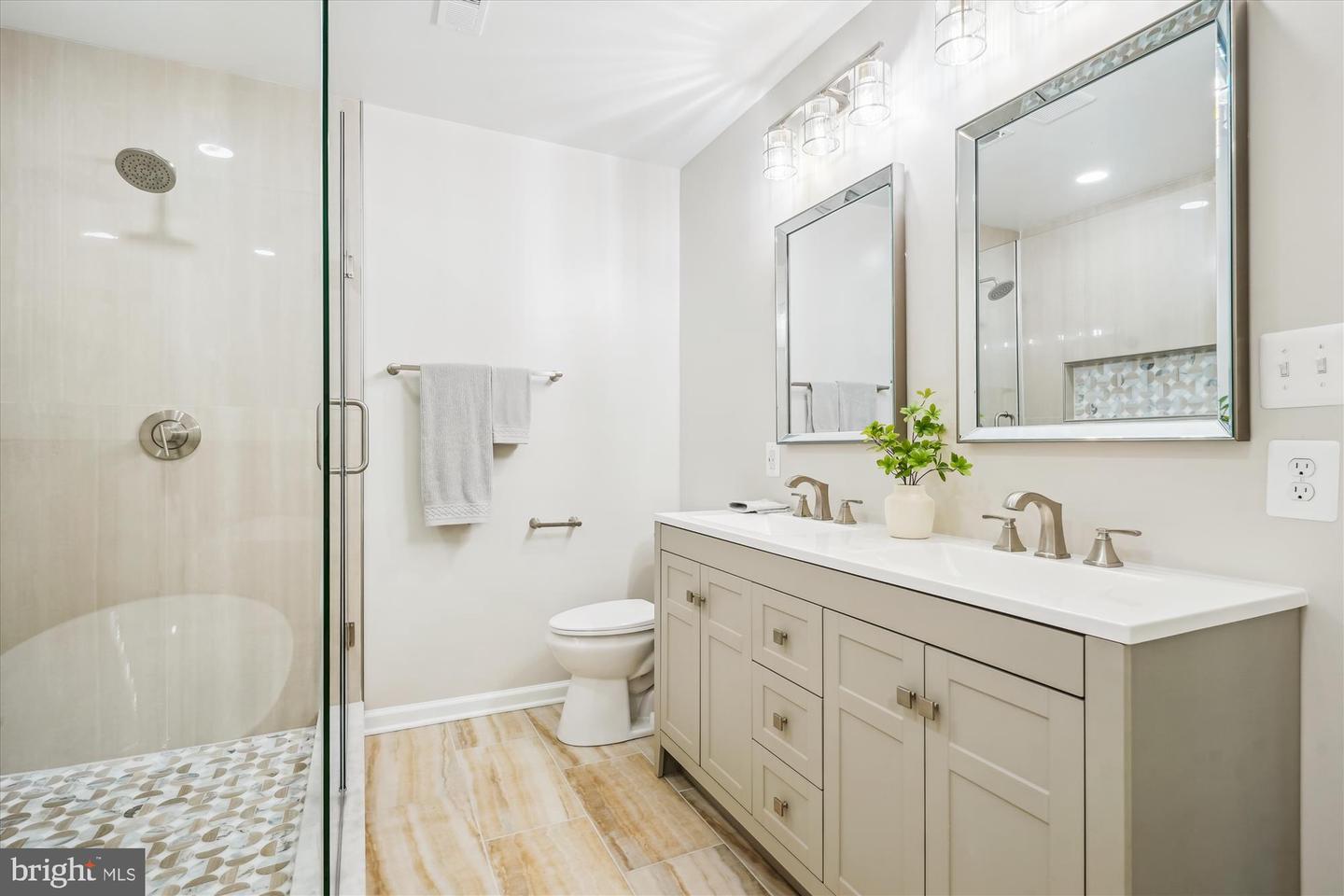 4499 LARCHMONT CT, DUMFRIES, Virginia 22025, 4 Bedrooms Bedrooms, ,3 BathroomsBathrooms,Residential,For sale,4499 LARCHMONT CT,VAPW2095474 MLS # VAPW2095474