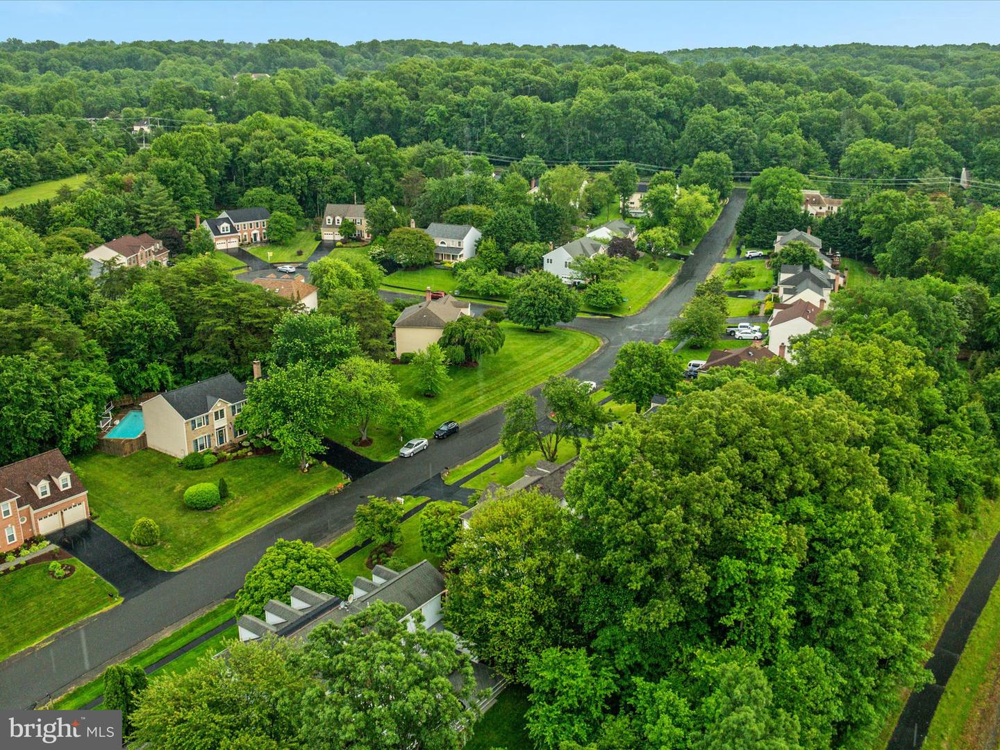 12015 MEADOWVILLE CT, HERNDON, Virginia 20170, 5 Bedrooms Bedrooms, ,3 BathroomsBathrooms,Residential,For sale,12015 MEADOWVILLE CT,VAFX2242940 MLS # VAFX2242940