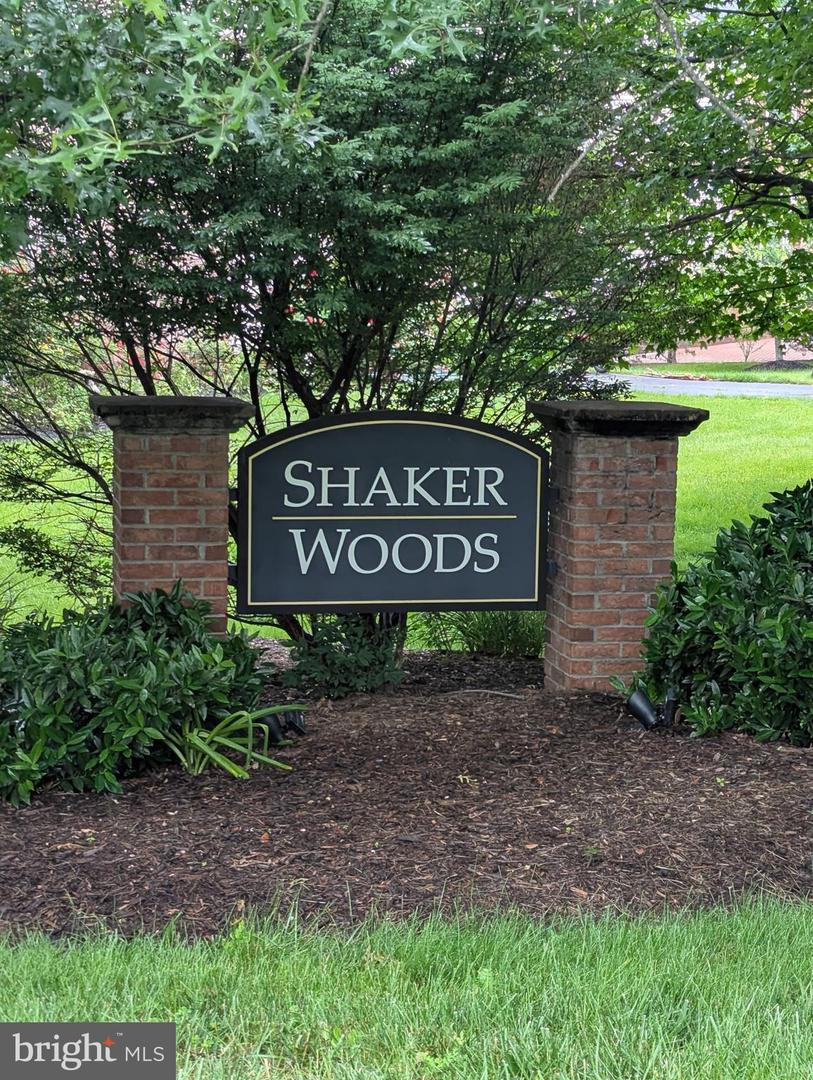 12015 MEADOWVILLE CT, HERNDON, Virginia 20170, 5 Bedrooms Bedrooms, ,3 BathroomsBathrooms,Residential,For sale,12015 MEADOWVILLE CT,VAFX2242940 MLS # VAFX2242940