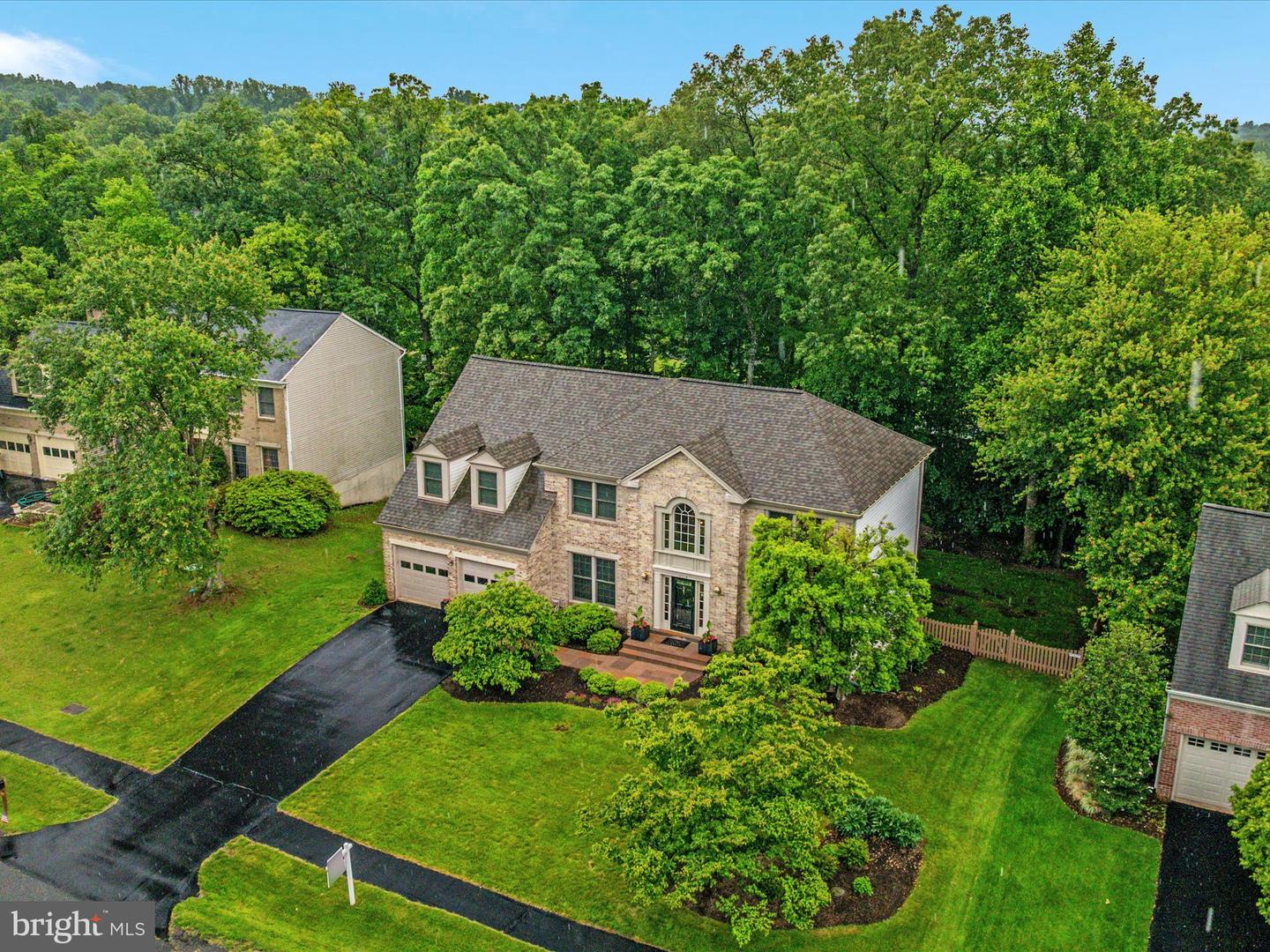 12015 MEADOWVILLE CT, HERNDON, Virginia 20170, 5 Bedrooms Bedrooms, ,3 BathroomsBathrooms,Residential,For sale,12015 MEADOWVILLE CT,VAFX2242940 MLS # VAFX2242940