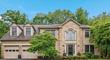 12015 MEADOWVILLE CT, HERNDON, Virginia 20170, 5 Bedrooms Bedrooms, ,3 BathroomsBathrooms,Residential,For sale,12015 MEADOWVILLE CT,VAFX2242940 MLS # VAFX2242940