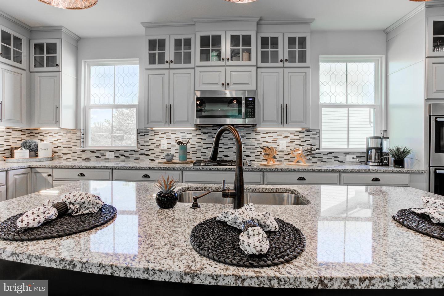 2346 SWEET PEPPERBRUSH LOOP, DUMFRIES, Virginia 22026, 5 Bedrooms Bedrooms, ,4 BathroomsBathrooms,Residential,For sale,2346 SWEET PEPPERBRUSH LOOP,VAPW2095484 MLS # VAPW2095484