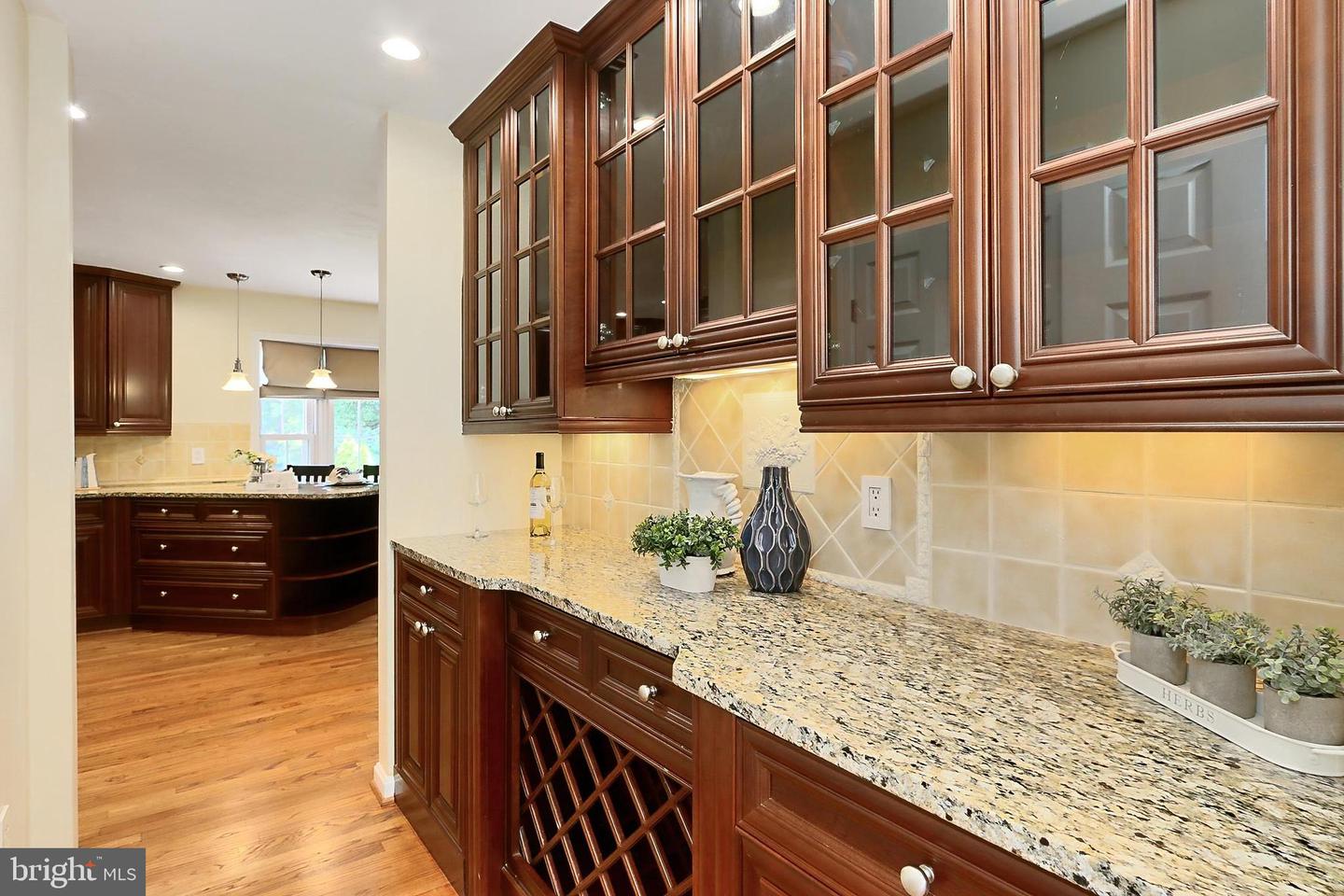 9200 DOROTHY LN, SPRINGFIELD, Virginia 22153, 5 Bedrooms Bedrooms, ,3 BathroomsBathrooms,Residential,For sale,9200 DOROTHY LN,VAFX2242992 MLS # VAFX2242992