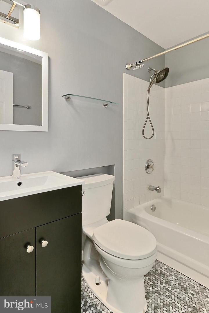 9200 DOROTHY LN, SPRINGFIELD, Virginia 22153, 5 Bedrooms Bedrooms, ,3 BathroomsBathrooms,Residential,For sale,9200 DOROTHY LN,VAFX2242992 MLS # VAFX2242992