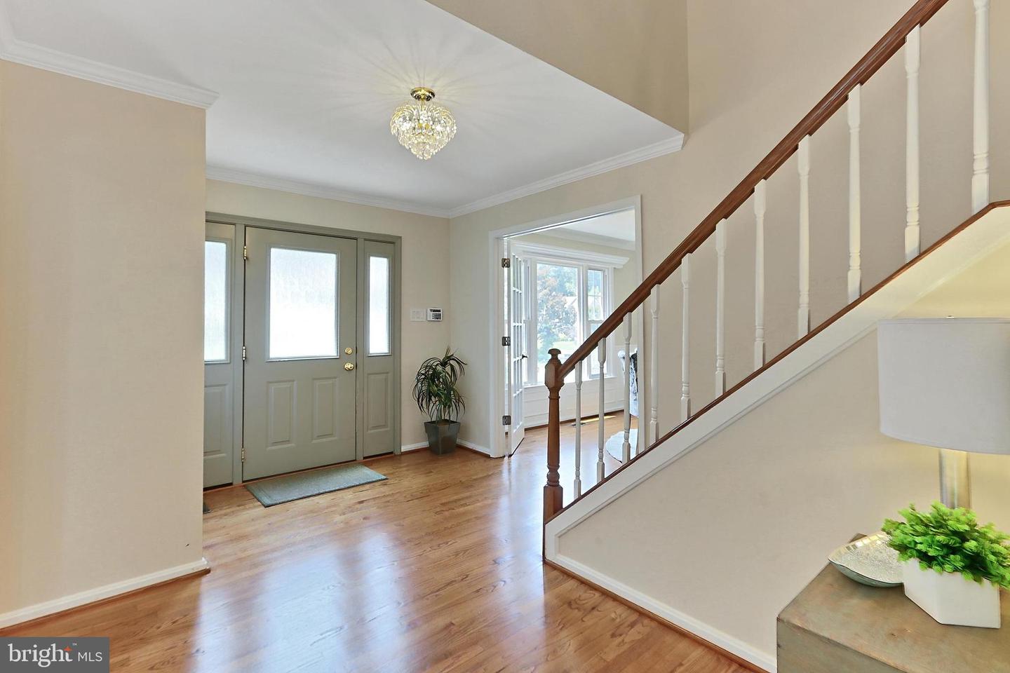 9200 DOROTHY LN, SPRINGFIELD, Virginia 22153, 5 Bedrooms Bedrooms, ,3 BathroomsBathrooms,Residential,For sale,9200 DOROTHY LN,VAFX2242992 MLS # VAFX2242992