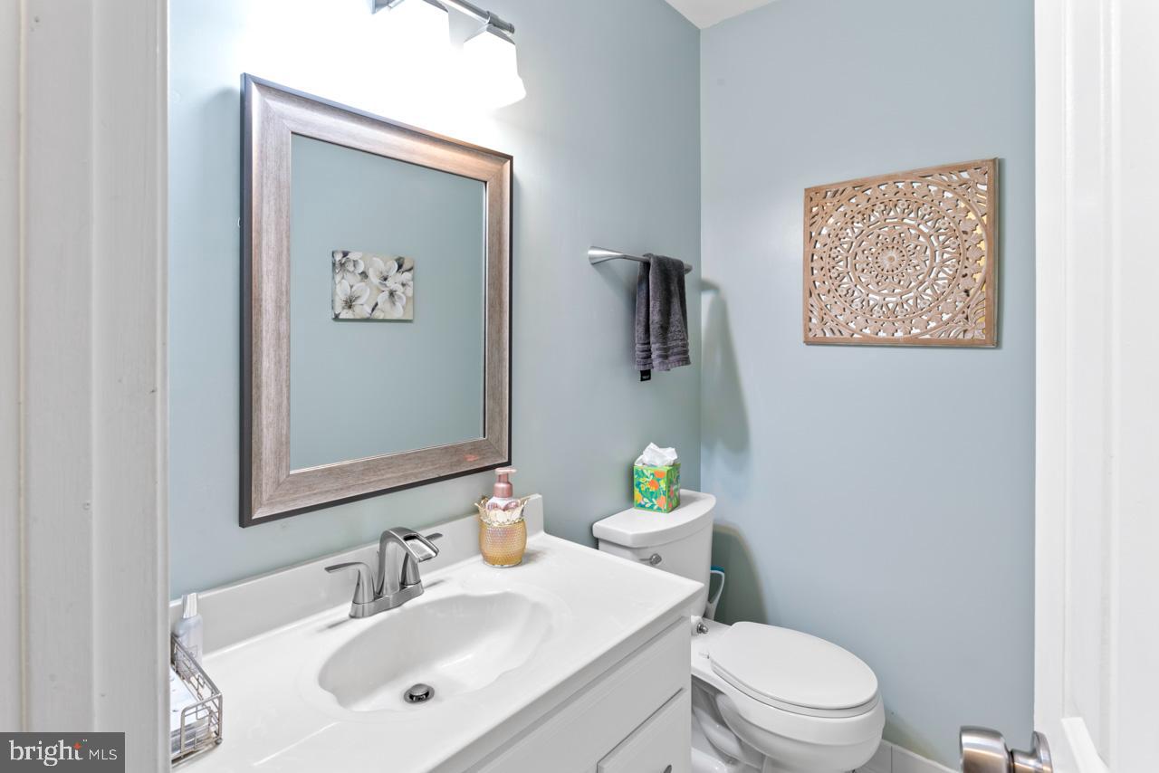 5911 OAK LEATHER DR, BURKE, Virginia 22015, 4 Bedrooms Bedrooms, ,2 BathroomsBathrooms,Residential,For sale,5911 OAK LEATHER DR,VAFX2243006 MLS # VAFX2243006