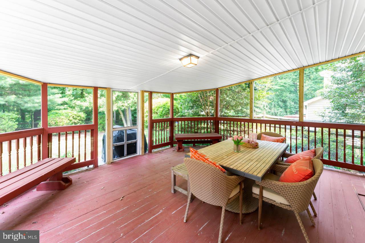 5911 OAK LEATHER DR, BURKE, Virginia 22015, 4 Bedrooms Bedrooms, ,2 BathroomsBathrooms,Residential,For sale,5911 OAK LEATHER DR,VAFX2243006 MLS # VAFX2243006