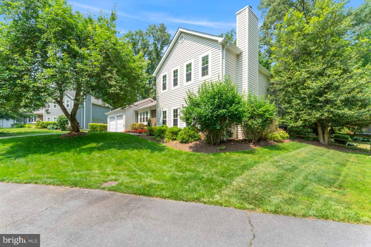5911 OAK LEATHER DR, BURKE, Virginia 22015, 4 Bedrooms Bedrooms, ,2 BathroomsBathrooms,Residential,For sale,5911 OAK LEATHER DR,VAFX2243006 MLS # VAFX2243006