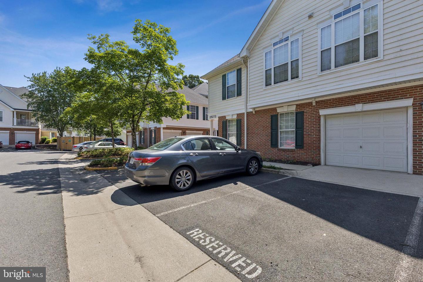 25272 RIFFLEFORD SQ #104, CHANTILLY, Virginia 20152, 2 Bedrooms Bedrooms, ,2 BathroomsBathrooms,Residential,For sale,25272 RIFFLEFORD SQ #104,VALO2097742 MLS # VALO2097742