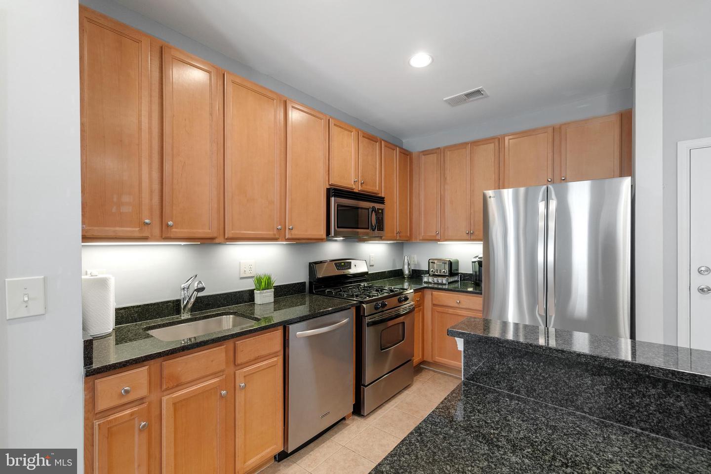 2665 PROSPERITY AVE #109, FAIRFAX, Virginia 22031, 2 Bedrooms Bedrooms, ,2 BathroomsBathrooms,Residential,For sale,2665 PROSPERITY AVE #109,VAFX2243428 MLS # VAFX2243428