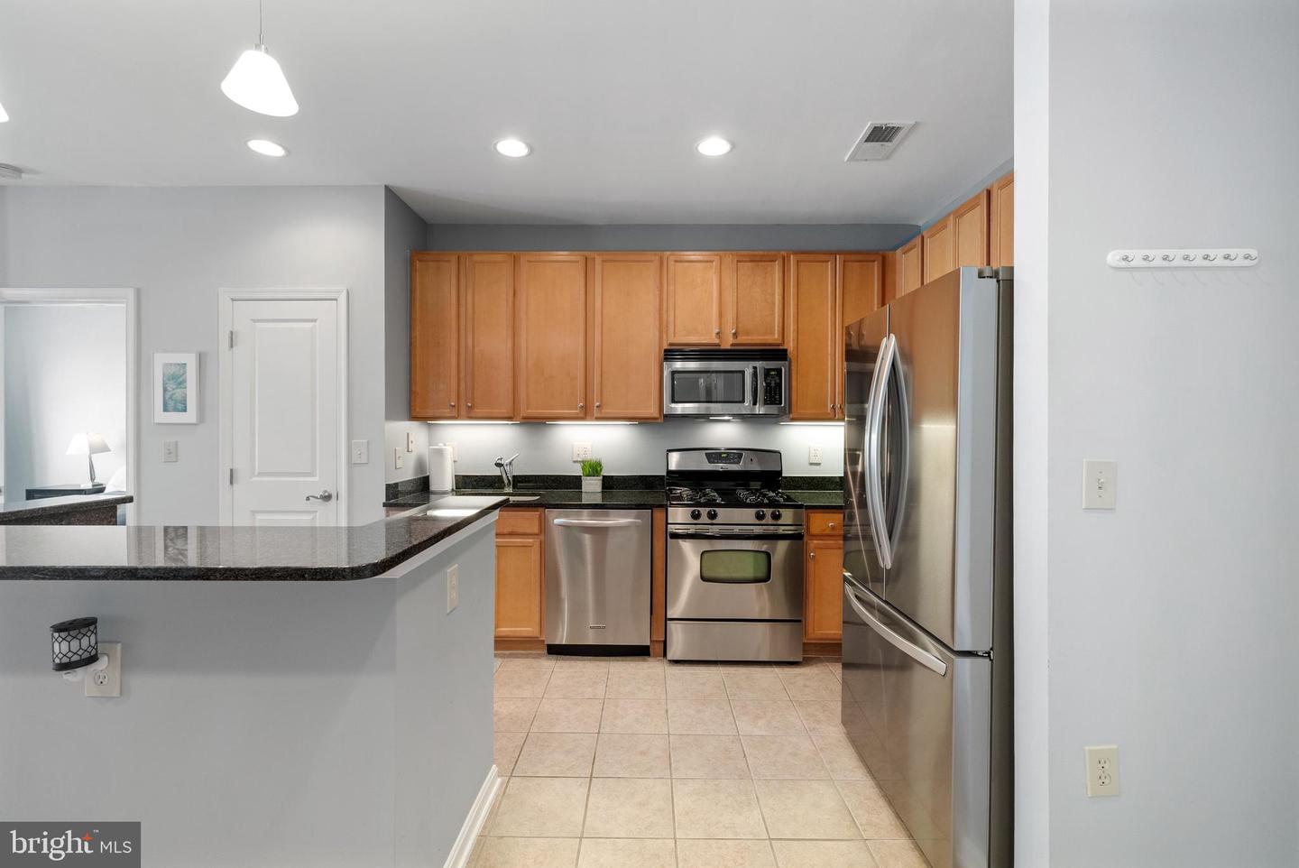 2665 PROSPERITY AVE #109, FAIRFAX, Virginia 22031, 2 Bedrooms Bedrooms, ,2 BathroomsBathrooms,Residential,For sale,2665 PROSPERITY AVE #109,VAFX2243428 MLS # VAFX2243428