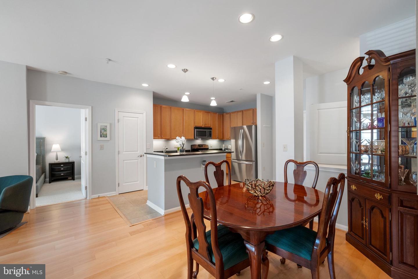 2665 PROSPERITY AVE #109, FAIRFAX, Virginia 22031, 2 Bedrooms Bedrooms, ,2 BathroomsBathrooms,Residential,For sale,2665 PROSPERITY AVE #109,VAFX2243428 MLS # VAFX2243428