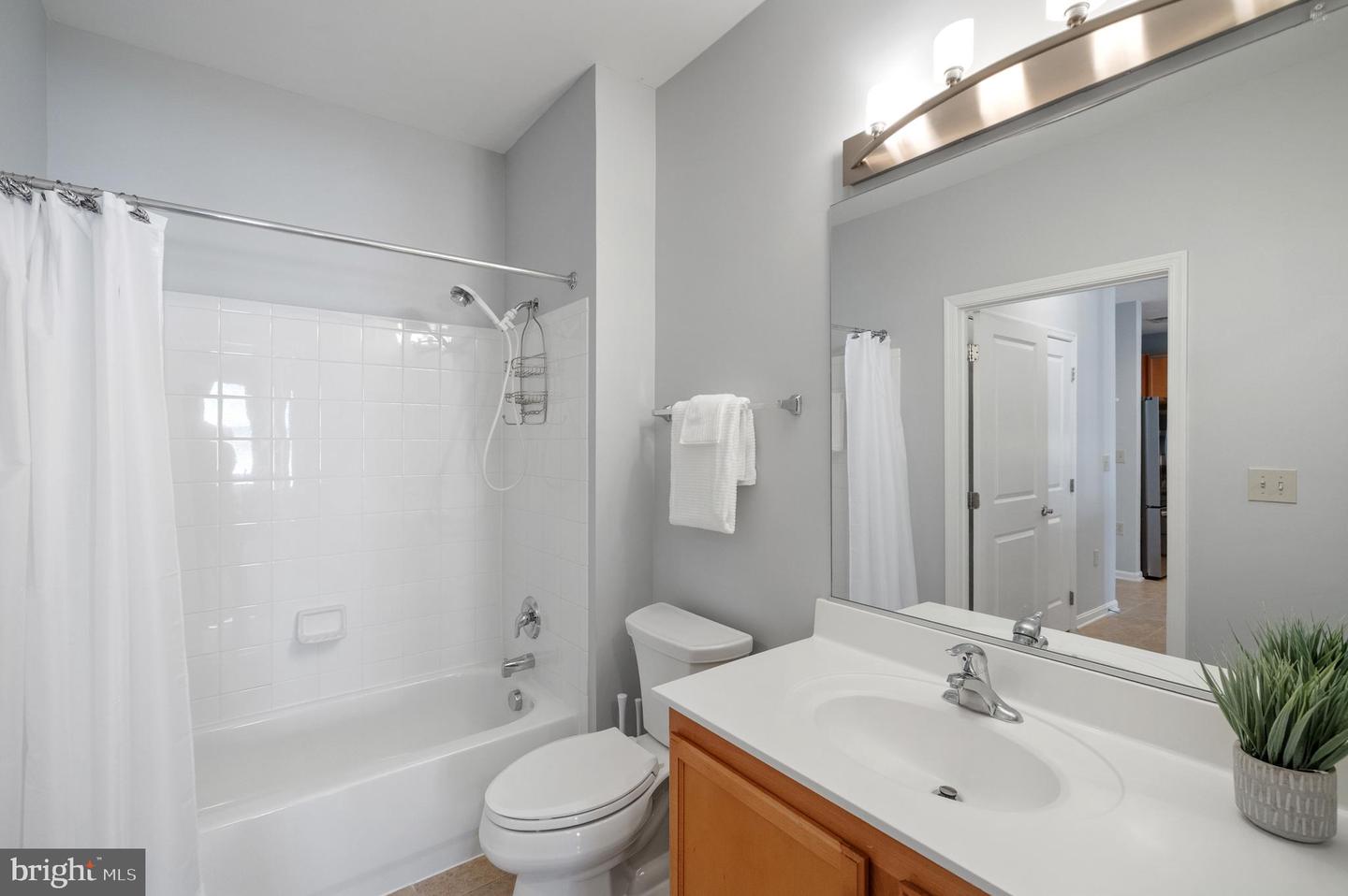2665 PROSPERITY AVE #109, FAIRFAX, Virginia 22031, 2 Bedrooms Bedrooms, ,2 BathroomsBathrooms,Residential,For sale,2665 PROSPERITY AVE #109,VAFX2243428 MLS # VAFX2243428