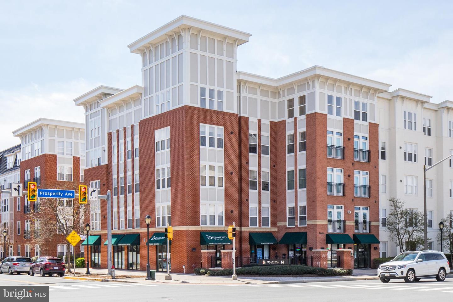 2665 PROSPERITY AVE #109, FAIRFAX, Virginia 22031, 2 Bedrooms Bedrooms, ,2 BathroomsBathrooms,Residential,For sale,2665 PROSPERITY AVE #109,VAFX2243428 MLS # VAFX2243428