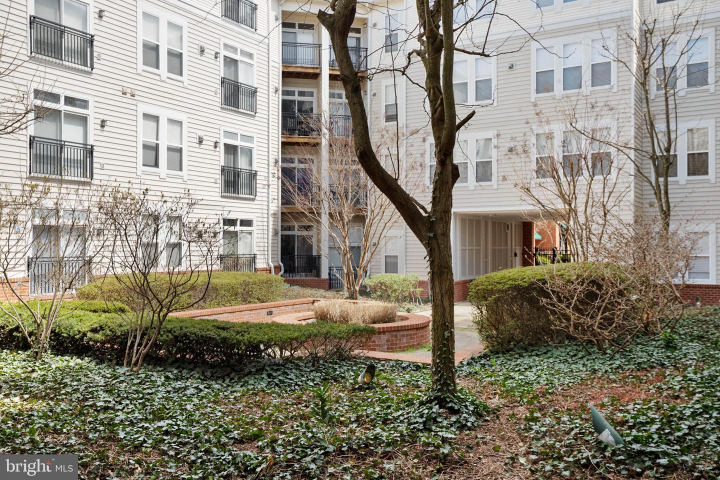 2665 PROSPERITY AVE #109, FAIRFAX, Virginia 22031, 2 Bedrooms Bedrooms, ,2 BathroomsBathrooms,Residential,For sale,2665 PROSPERITY AVE #109,VAFX2243428 MLS # VAFX2243428