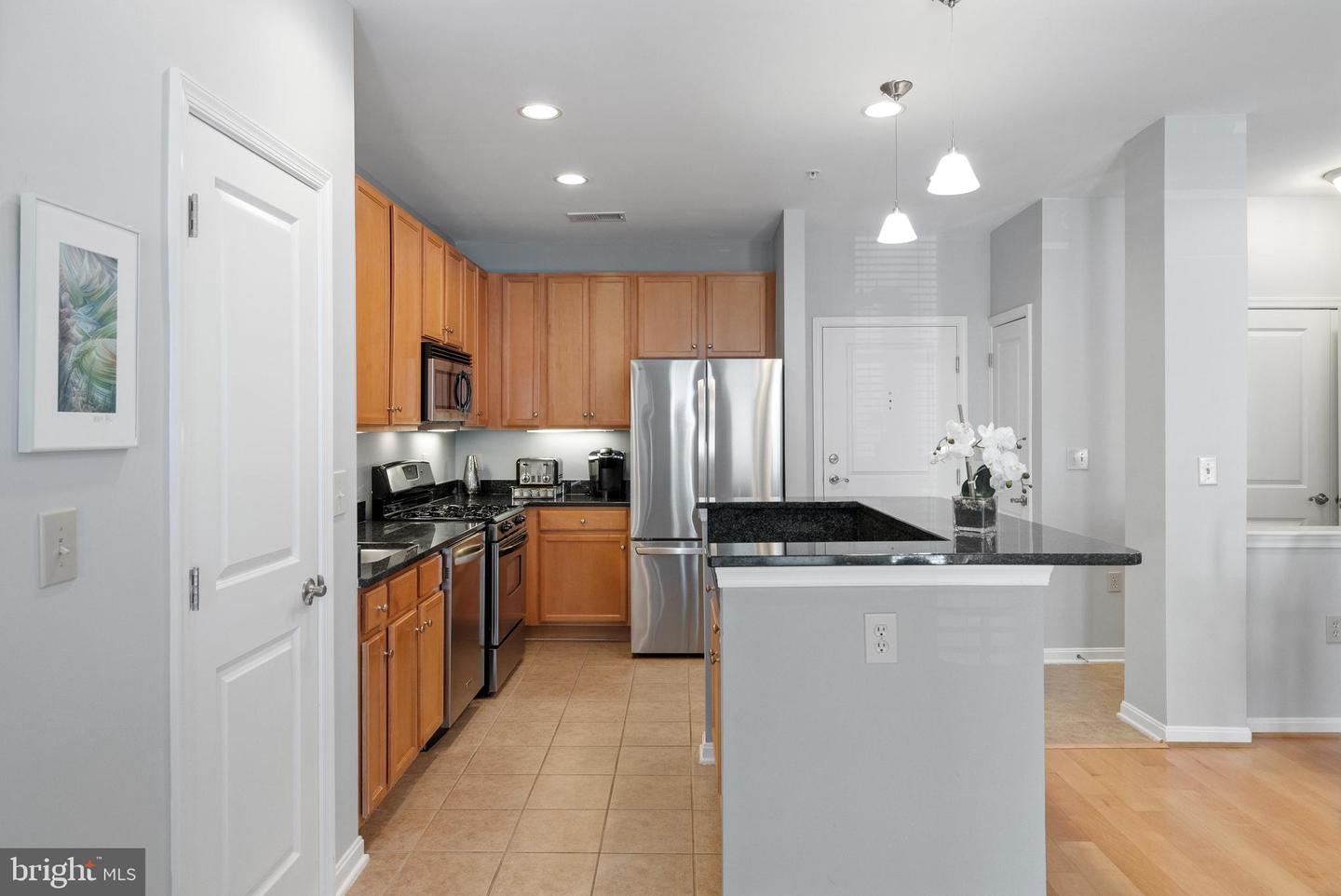 2665 PROSPERITY AVE #109, FAIRFAX, Virginia 22031, 2 Bedrooms Bedrooms, ,2 BathroomsBathrooms,Residential,For sale,2665 PROSPERITY AVE #109,VAFX2243428 MLS # VAFX2243428
