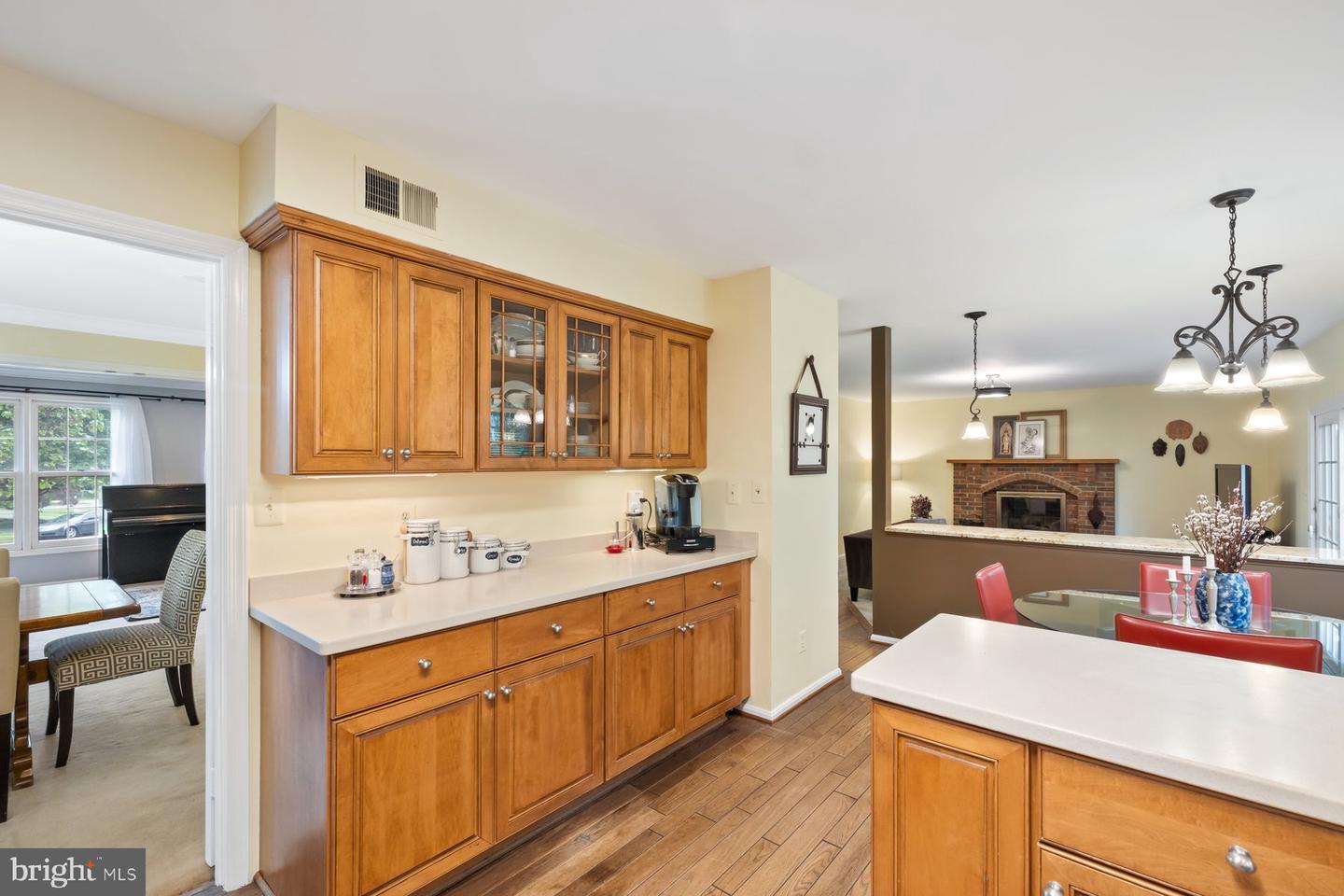 9300 OLIVIA PL, BURKE, Virginia 22015, 5 Bedrooms Bedrooms, ,3 BathroomsBathrooms,Residential,For sale,9300 OLIVIA PL,VAFX2243448 MLS # VAFX2243448