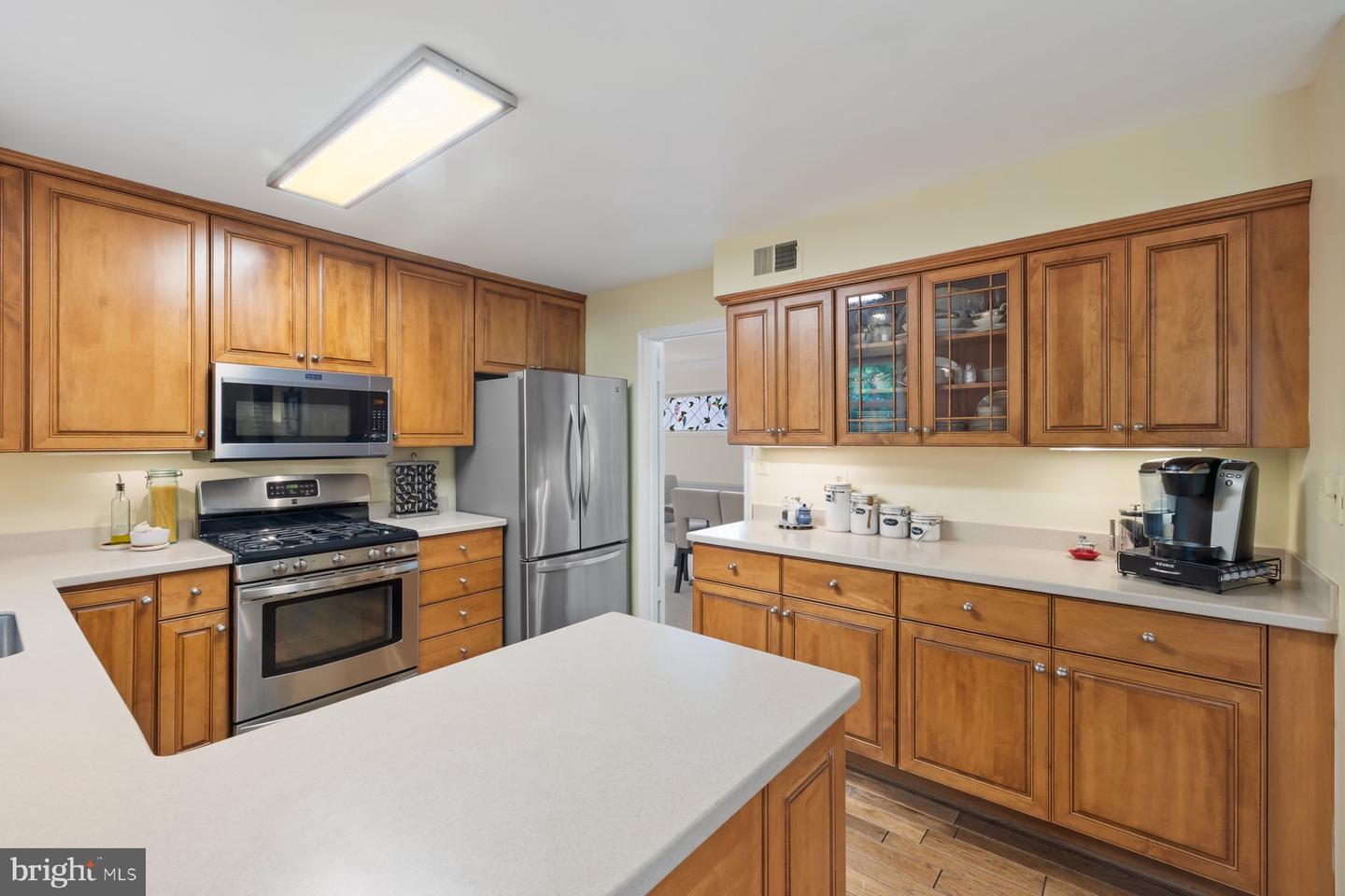 9300 OLIVIA PL, BURKE, Virginia 22015, 5 Bedrooms Bedrooms, ,3 BathroomsBathrooms,Residential,For sale,9300 OLIVIA PL,VAFX2243448 MLS # VAFX2243448