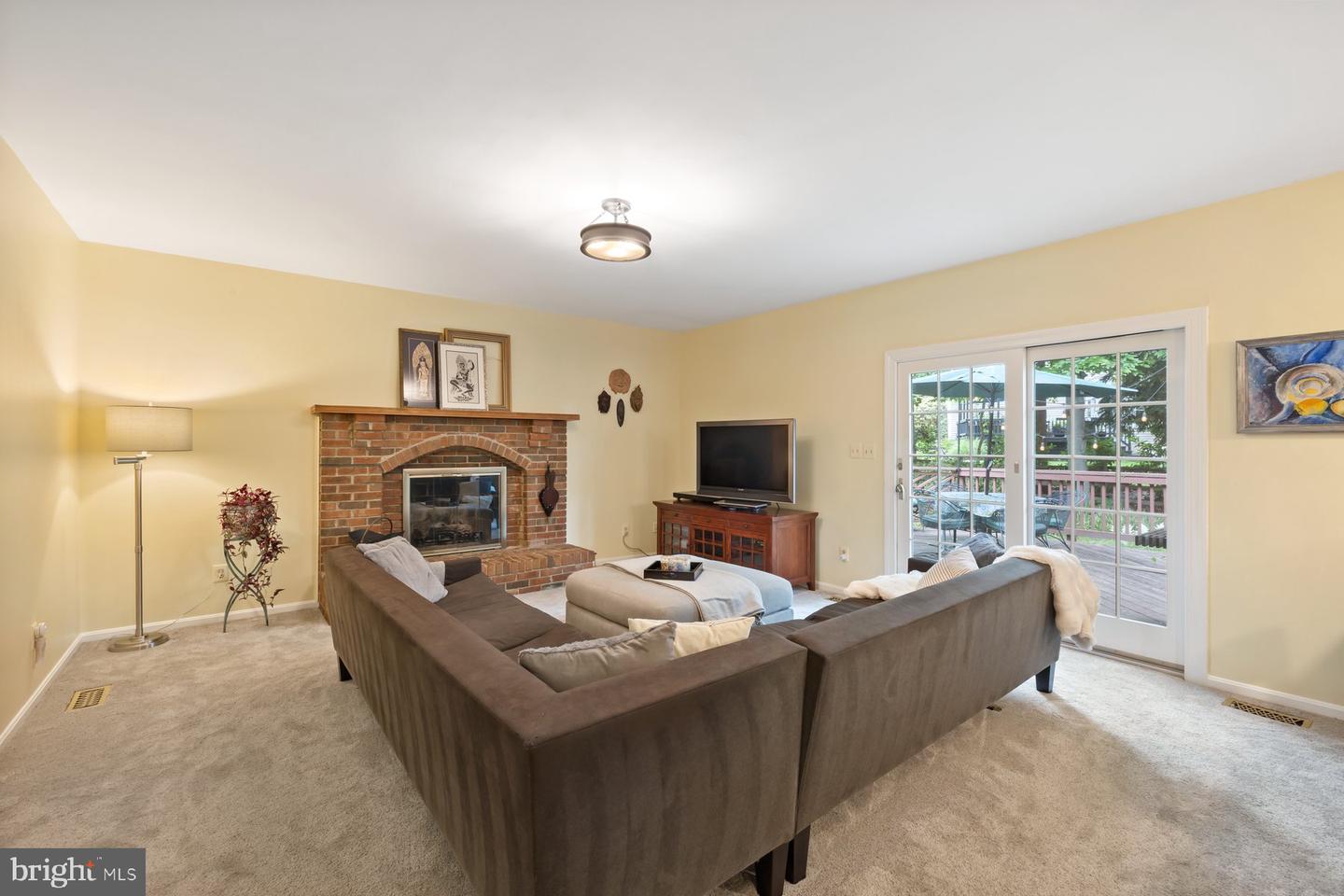 9300 OLIVIA PL, BURKE, Virginia 22015, 5 Bedrooms Bedrooms, ,3 BathroomsBathrooms,Residential,For sale,9300 OLIVIA PL,VAFX2243448 MLS # VAFX2243448