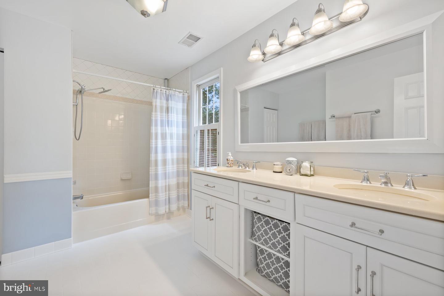 9300 OLIVIA PL, BURKE, Virginia 22015, 5 Bedrooms Bedrooms, ,3 BathroomsBathrooms,Residential,For sale,9300 OLIVIA PL,VAFX2243448 MLS # VAFX2243448