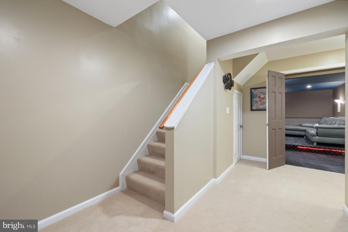 9300 OLIVIA PL, BURKE, Virginia 22015, 5 Bedrooms Bedrooms, ,3 BathroomsBathrooms,Residential,For sale,9300 OLIVIA PL,VAFX2243448 MLS # VAFX2243448