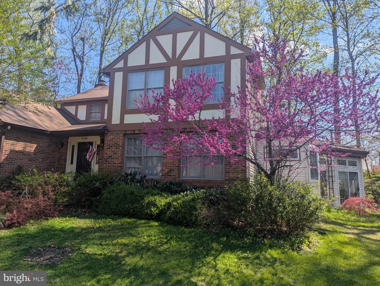 9300 OLIVIA PL, BURKE, Virginia 22015, 5 Bedrooms Bedrooms, ,3 BathroomsBathrooms,Residential,For sale,9300 OLIVIA PL,VAFX2243448 MLS # VAFX2243448