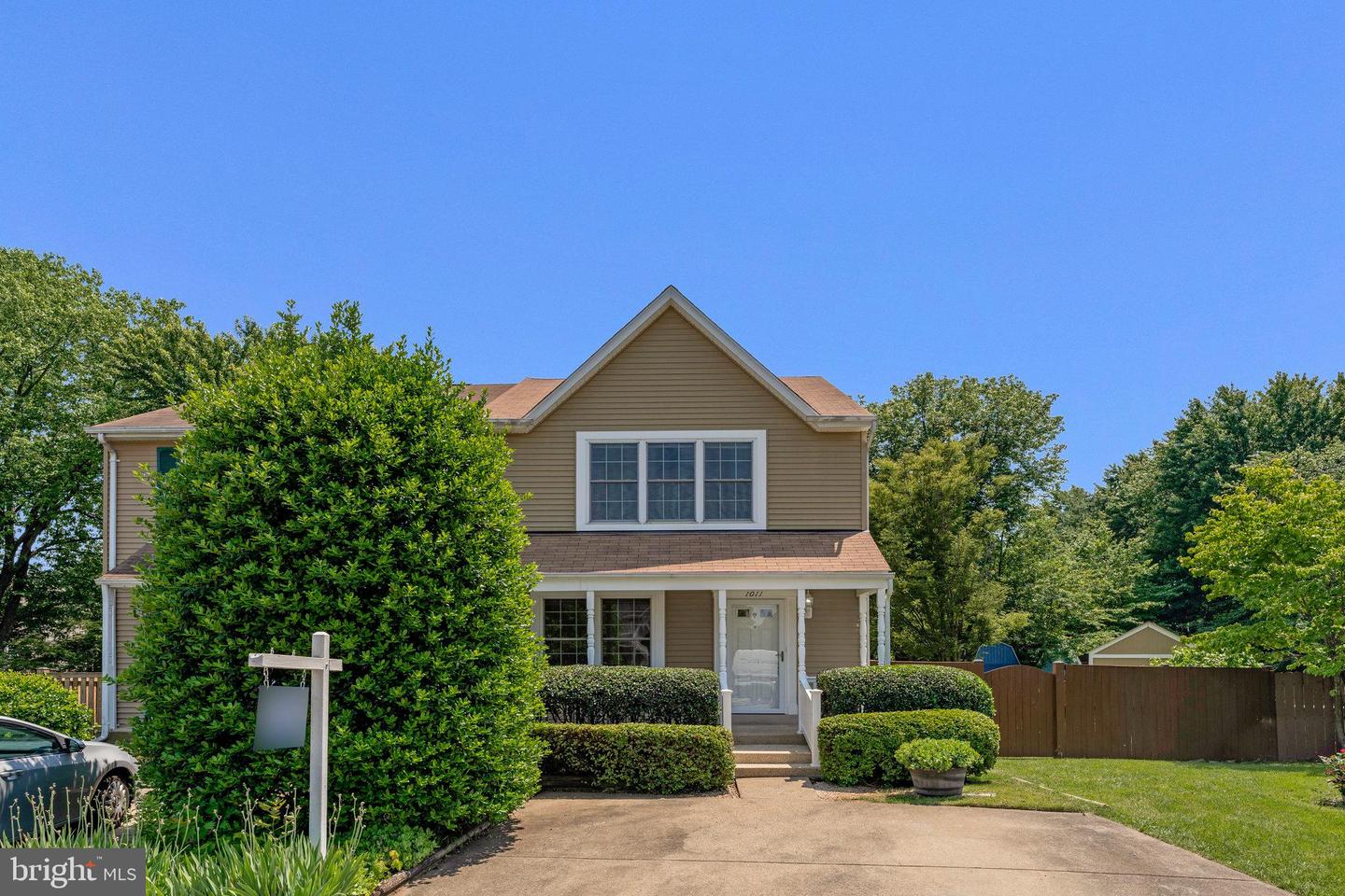 1011 FORBES CT NE, LEESBURG, Virginia 20176, 2 Bedrooms Bedrooms, ,3 BathroomsBathrooms,Residential,For sale,1011 FORBES CT NE,VALO2097938 MLS # VALO2097938