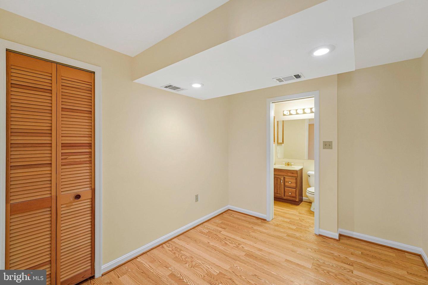 1011 FORBES CT NE, LEESBURG, Virginia 20176, 2 Bedrooms Bedrooms, ,3 BathroomsBathrooms,Residential,For sale,1011 FORBES CT NE,VALO2097938 MLS # VALO2097938
