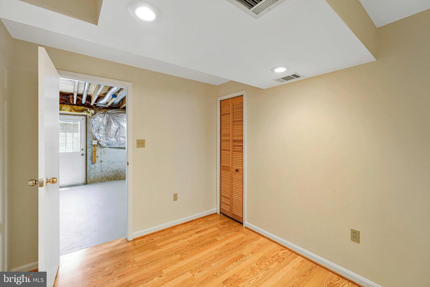 1011 FORBES CT NE, LEESBURG, Virginia 20176, 2 Bedrooms Bedrooms, ,3 BathroomsBathrooms,Residential,For sale,1011 FORBES CT NE,VALO2097938 MLS # VALO2097938