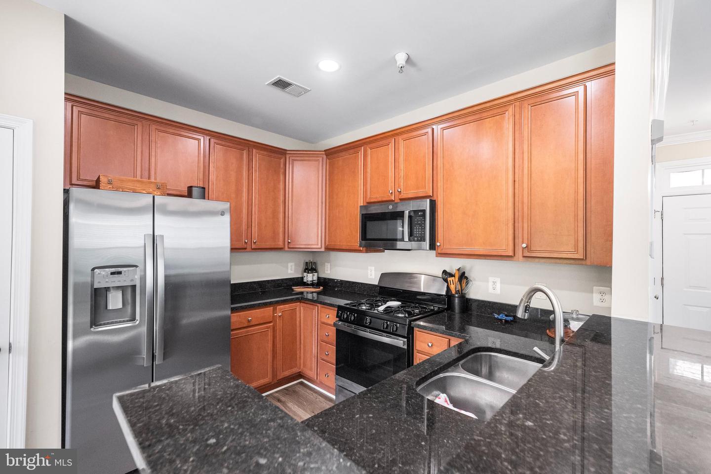43825 HICKORY CORNER TER #104, ASHBURN, Virginia 20147, 2 Bedrooms Bedrooms, ,2 BathroomsBathrooms,Residential,For sale,43825 HICKORY CORNER TER #104,VALO2098032 MLS # VALO2098032