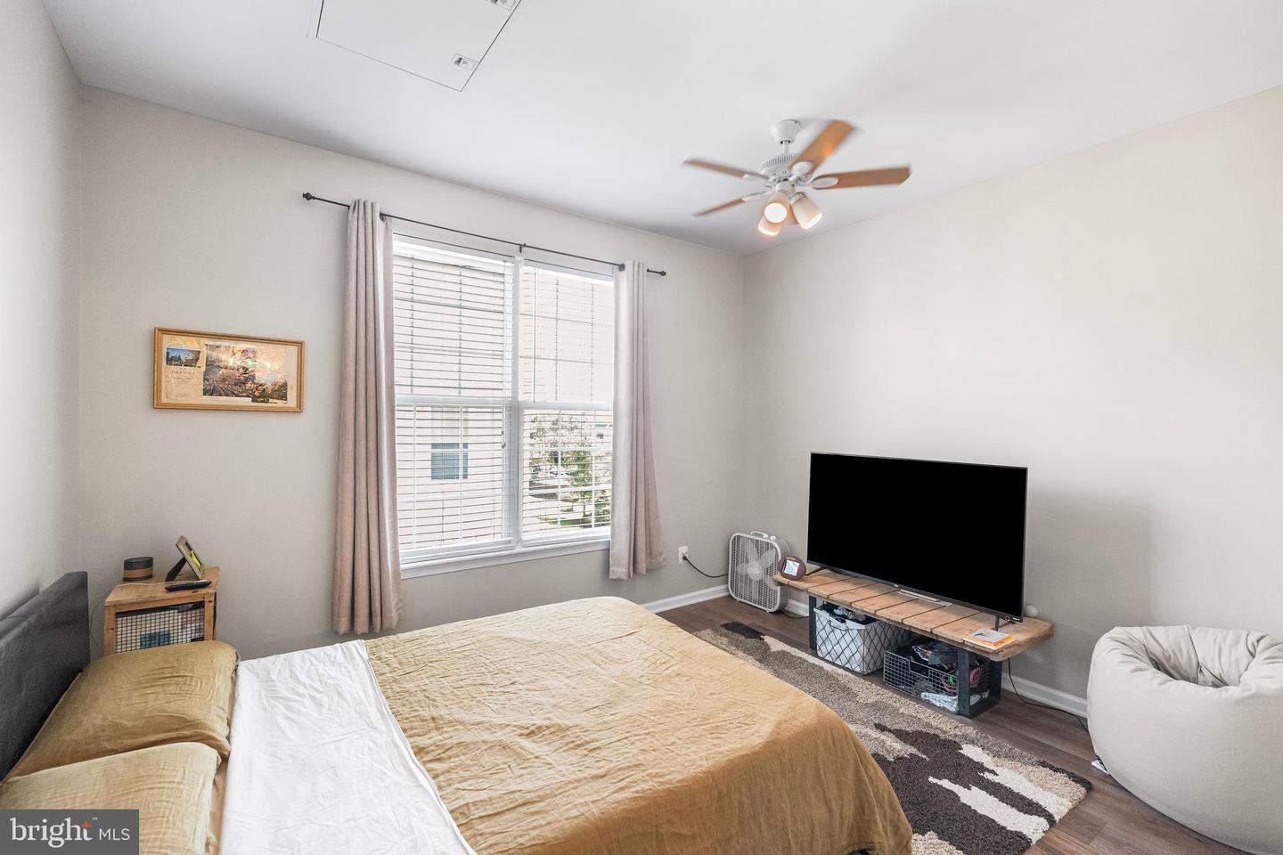 43825 HICKORY CORNER TER #104, ASHBURN, Virginia 20147, 2 Bedrooms Bedrooms, ,2 BathroomsBathrooms,Residential,For sale,43825 HICKORY CORNER TER #104,VALO2098032 MLS # VALO2098032