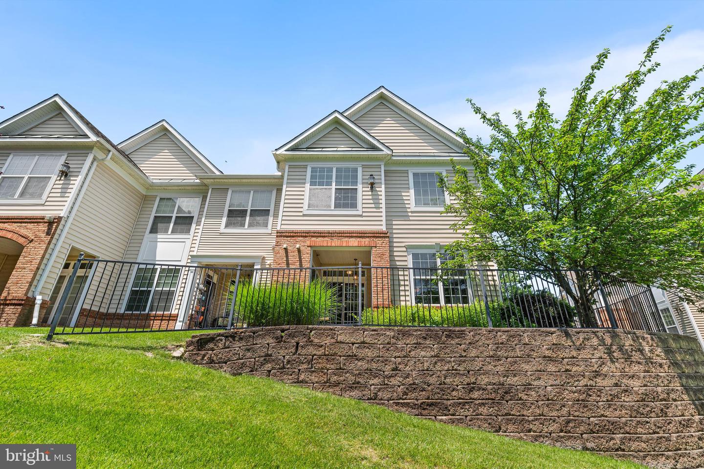43825 HICKORY CORNER TER #104, ASHBURN, Virginia 20147, 2 Bedrooms Bedrooms, ,2 BathroomsBathrooms,Residential,For sale,43825 HICKORY CORNER TER #104,VALO2098032 MLS # VALO2098032
